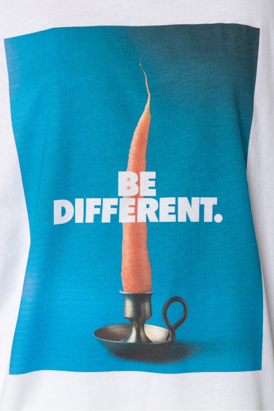 ΜΠΛΟΥΖΑ ΜΕ ΣΤΑΜΠΑ BE DIFFERENT
